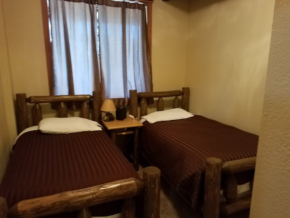 Lenore Lodge