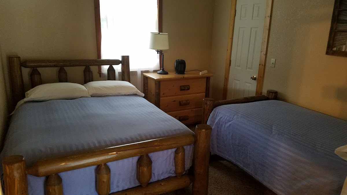 Lenore Lodge