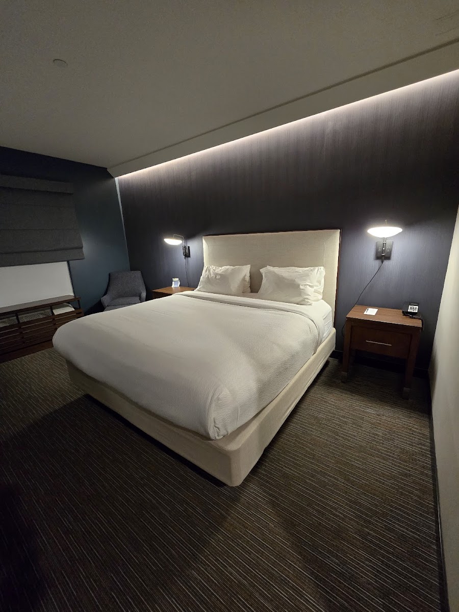 Courtyard by Marriott Seattle SeaTac Airport