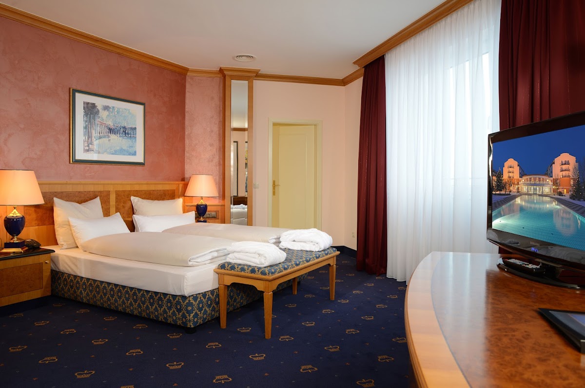 The Monarch Hotel
