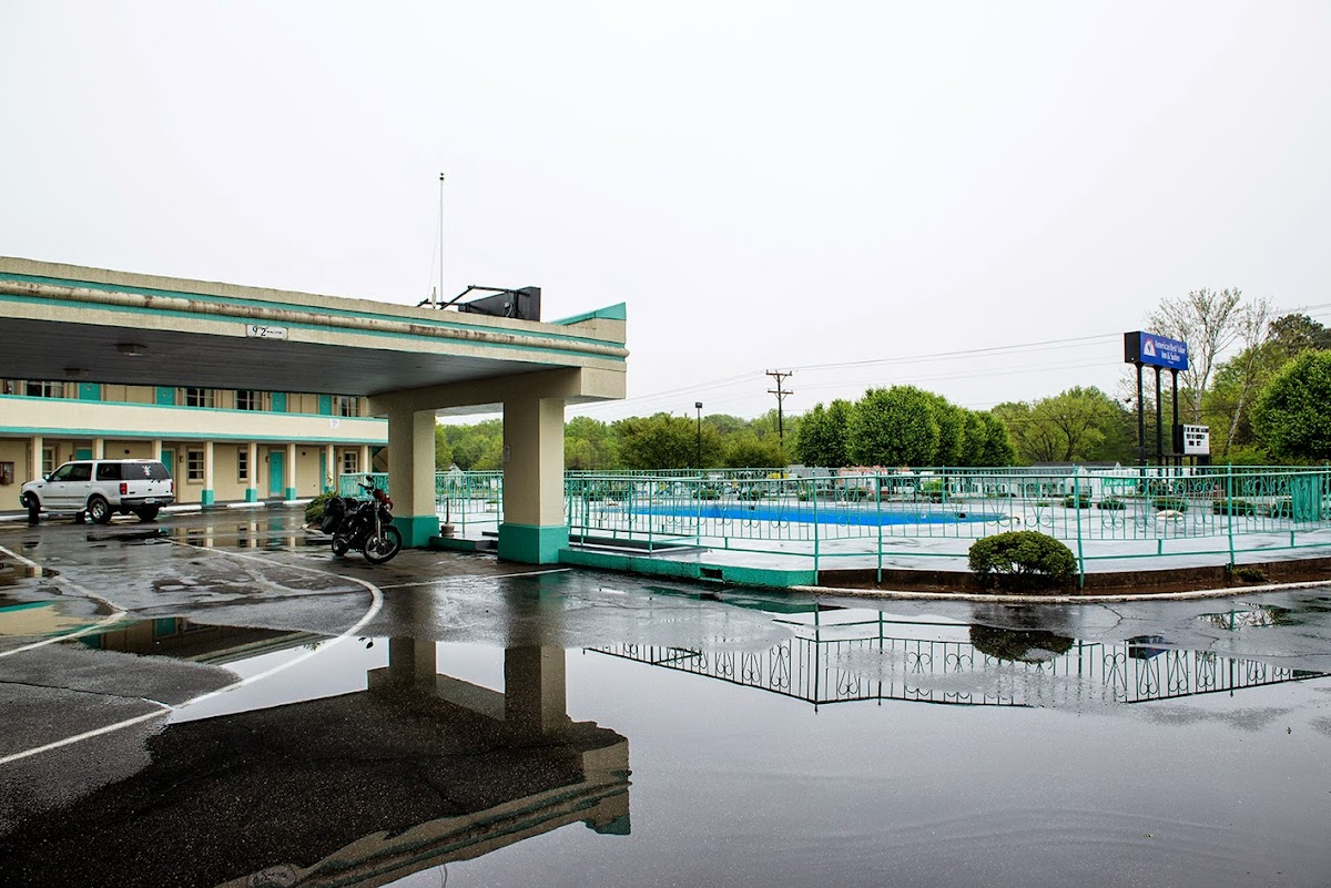 Americas Best Value Inn & Suites South Boston