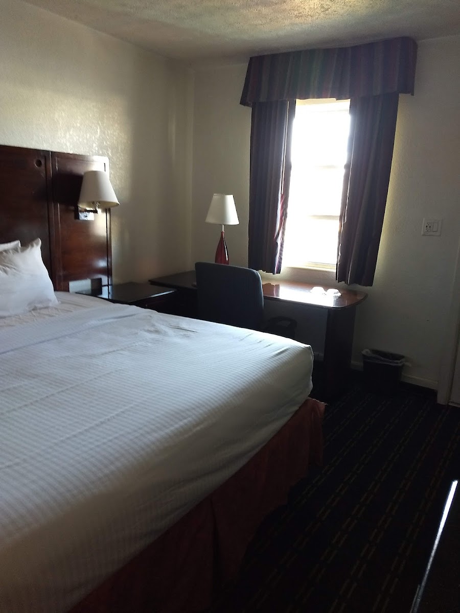 Americas Best Value Inn & Suites South Boston