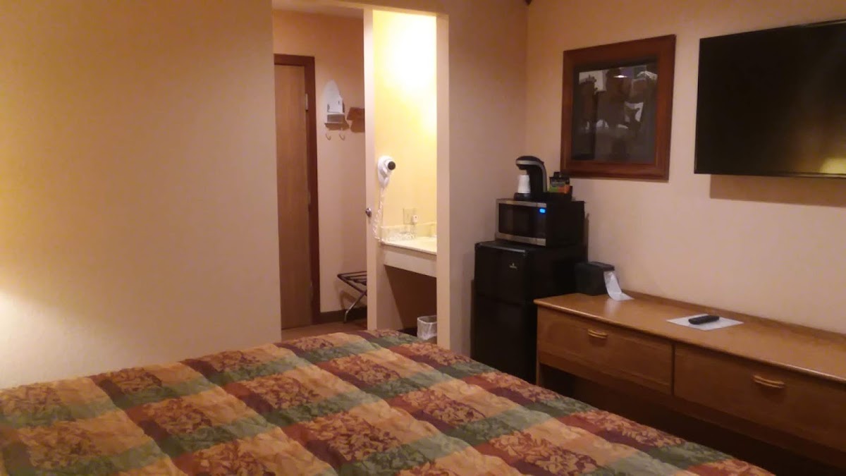 Best Rest Inn & Suites