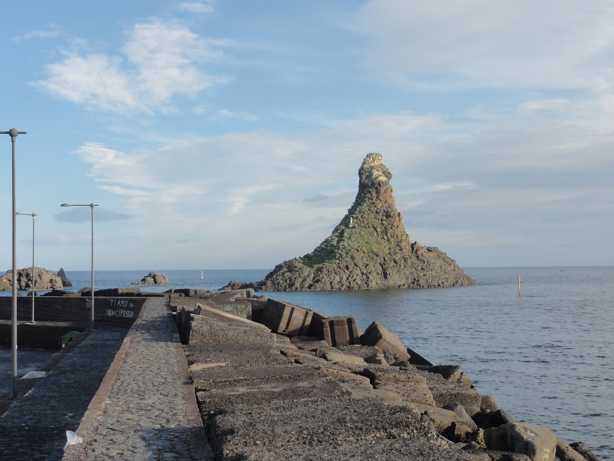 Aci Trezza
