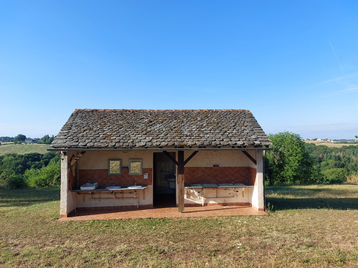 GÎTES ET CAMPING: Vacances à la ferme La Borie Basse