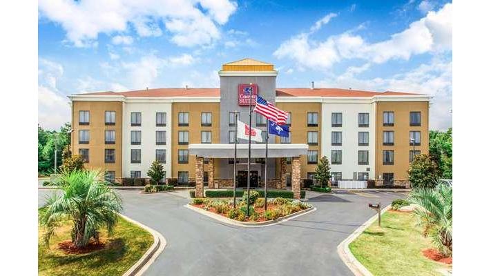 Comfort Suites Clinton near Presbyterian College