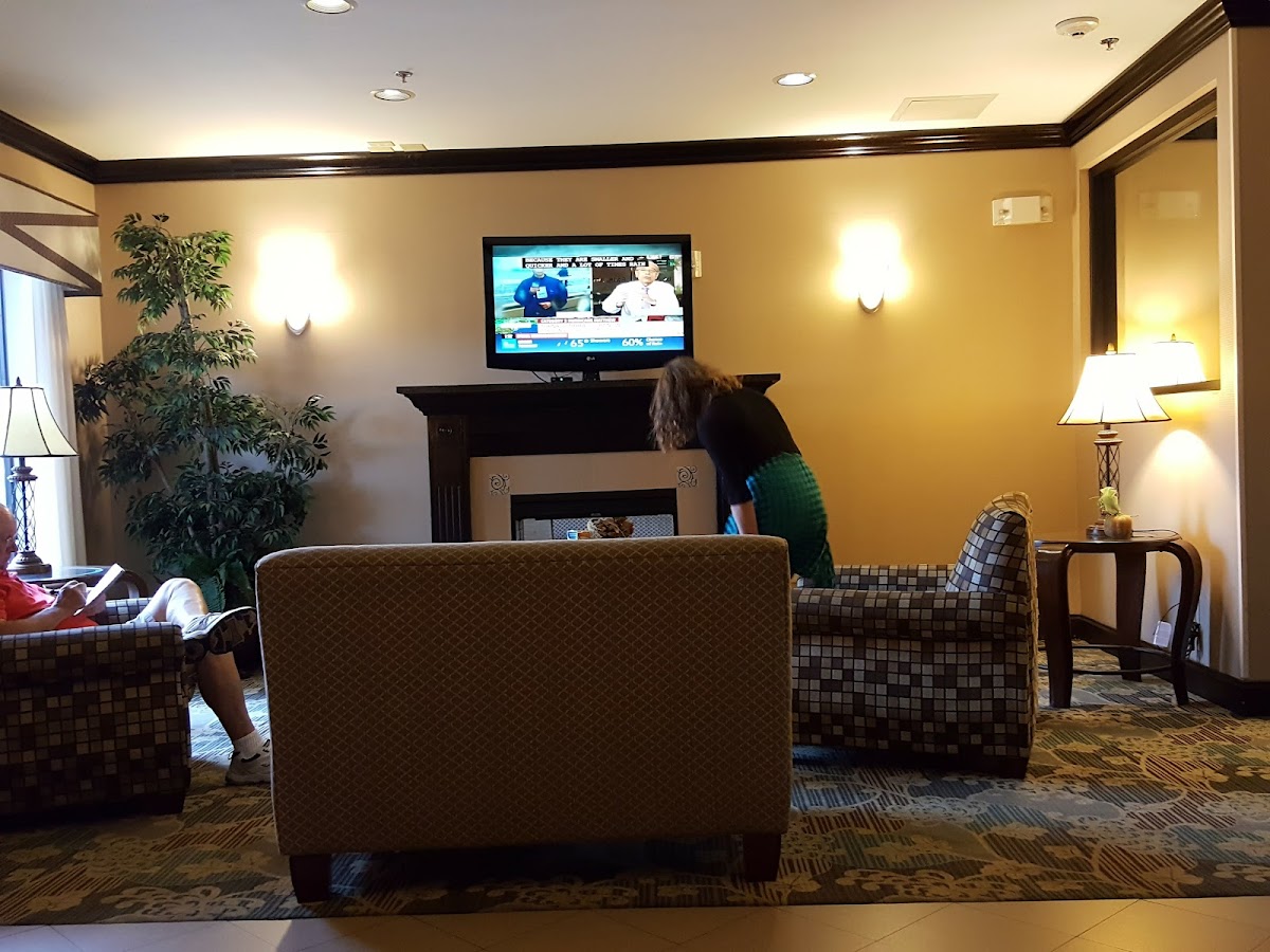 Comfort Suites Clinton near Presbyterian College