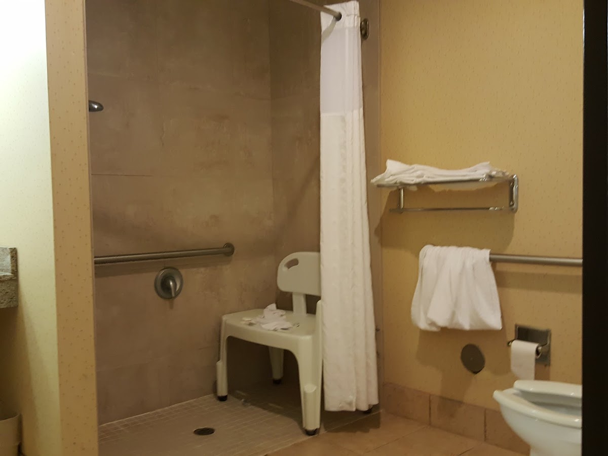 Comfort Suites Clinton near Presbyterian College