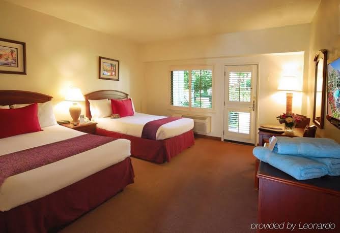 Palm Mountain Resort & Spa