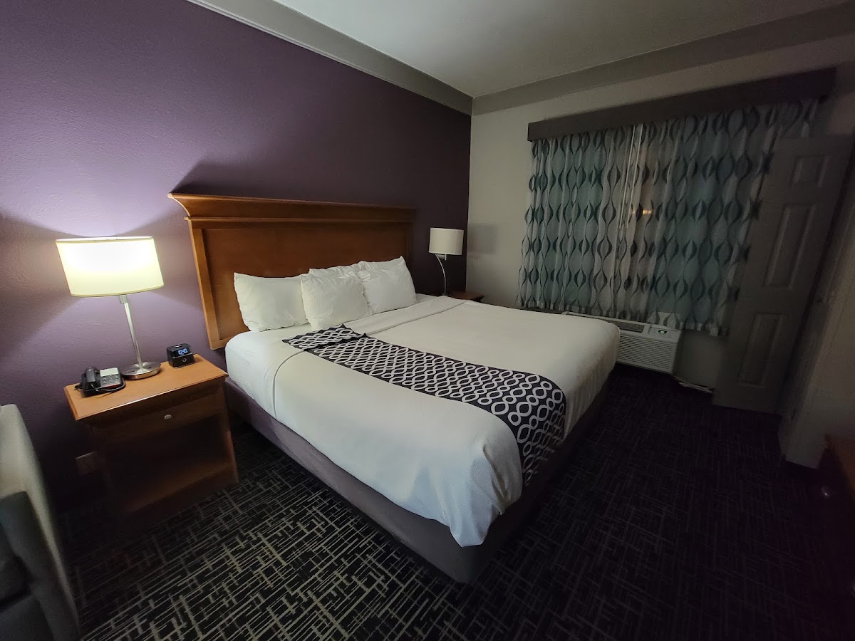 La Quinta Inn & Suites by Wyndham Jackson Airport