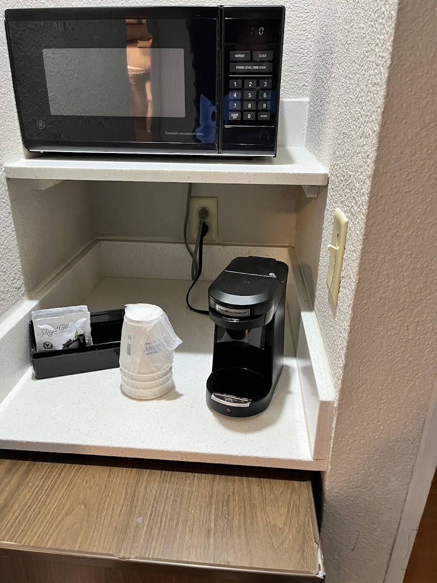 La Quinta Inn & Suites by Wyndham Jackson Airport