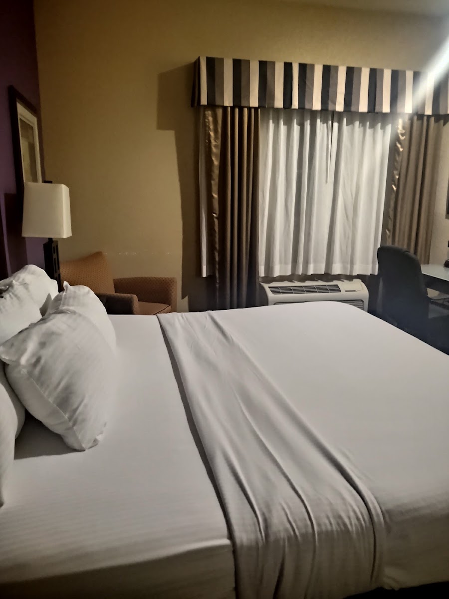 La Quinta Inn & Suites by Wyndham Jackson Airport