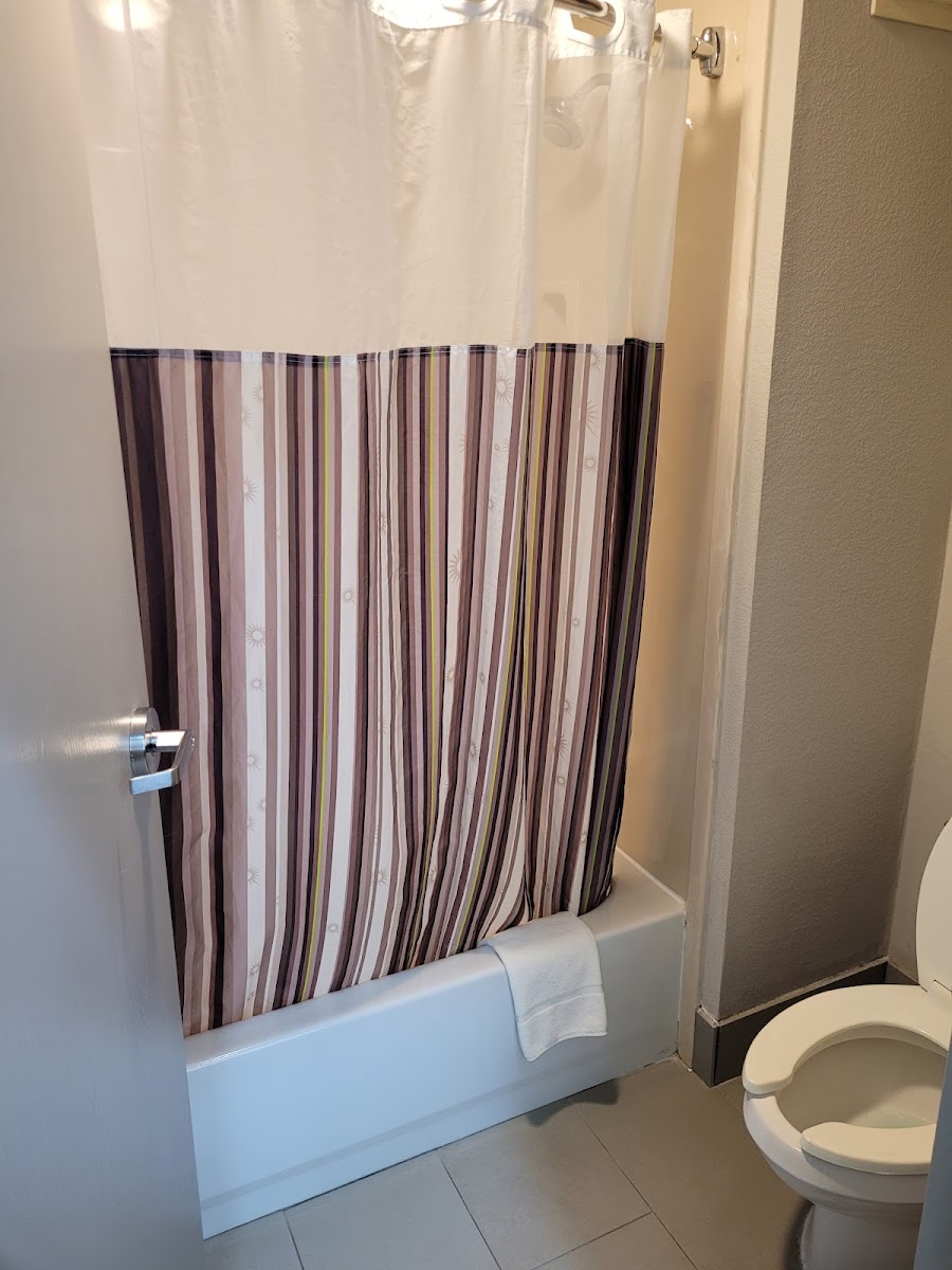 La Quinta Inn & Suites by Wyndham Jackson Airport
