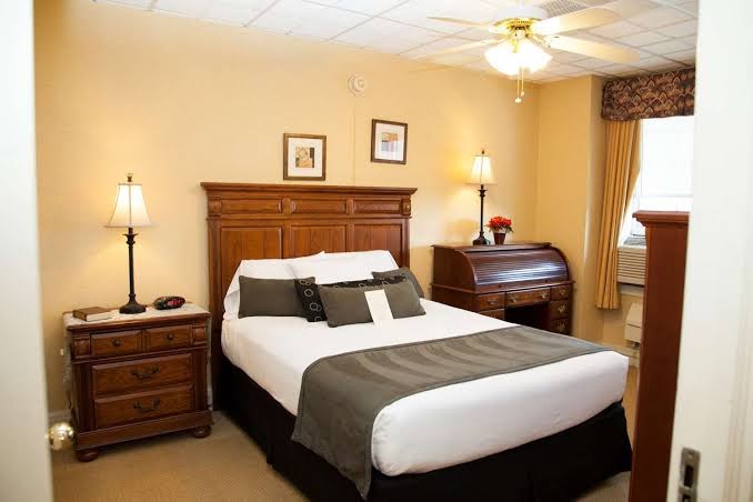 Genetti Hotel, SureStay Collection by Best Western