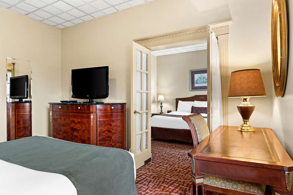 Genetti Hotel, SureStay Collection by Best Western