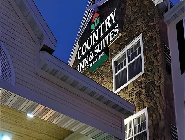Holiday Inn Express Alpharetta - Roswell by IHG