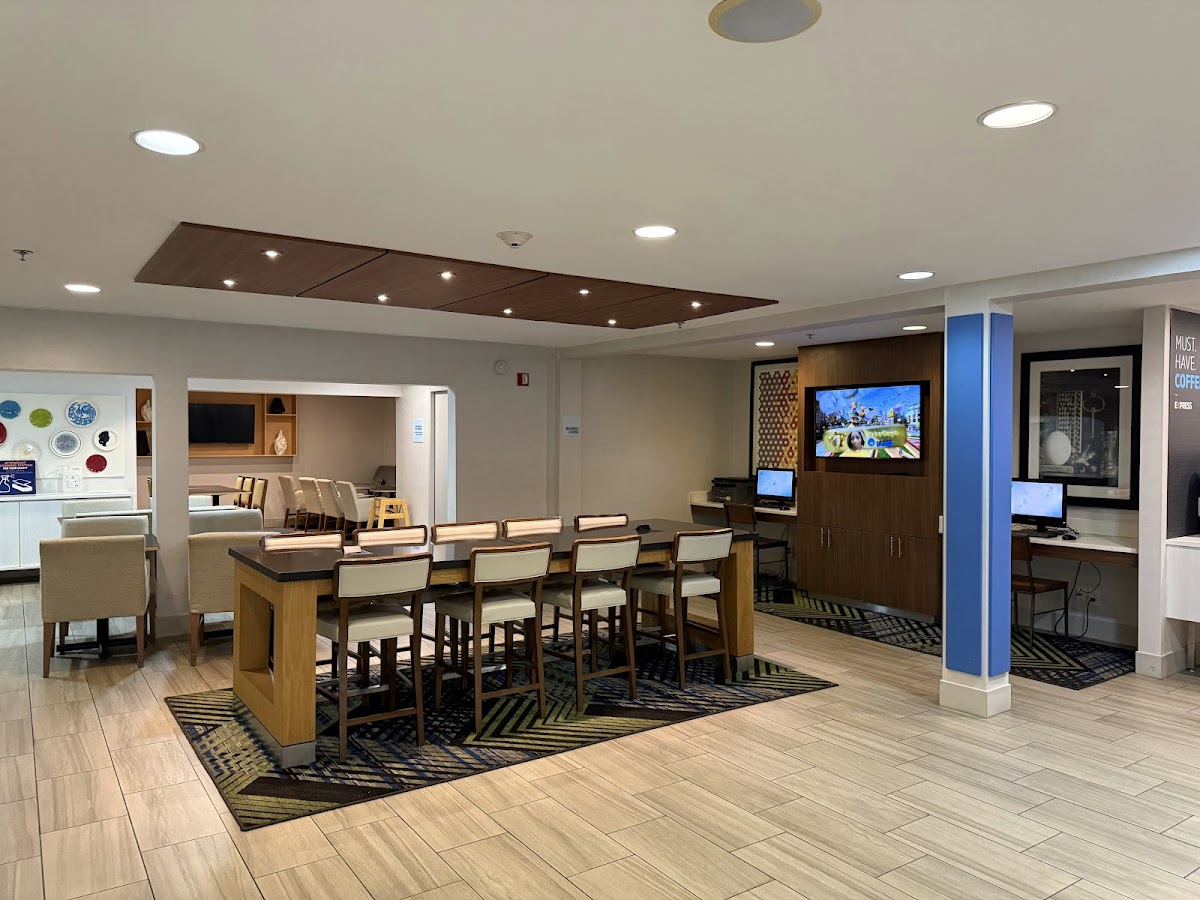 Holiday Inn Express Alpharetta - Roswell by IHG