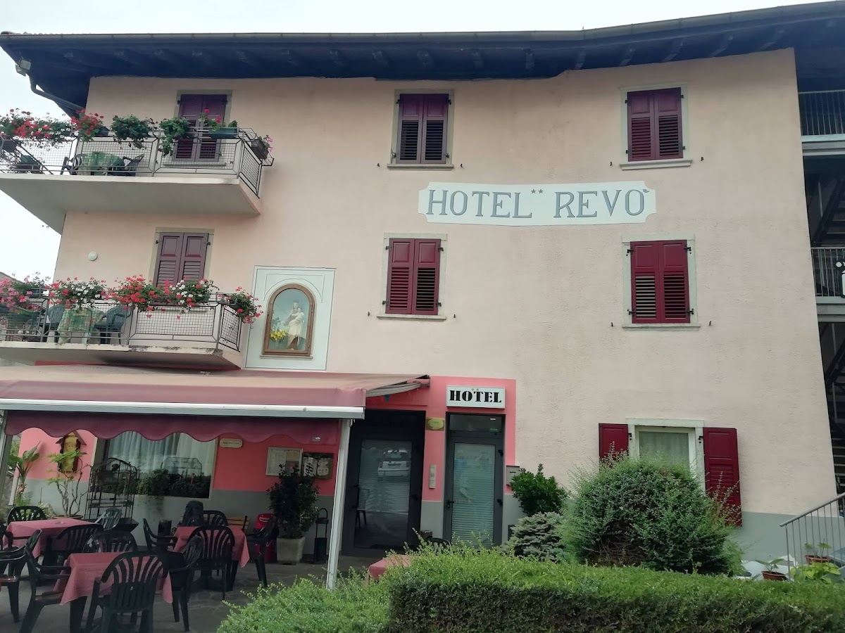Hotel Ristorante Bar Revo'