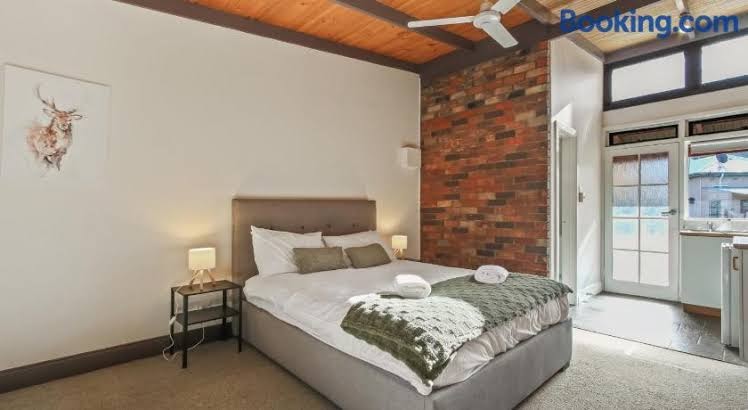 Omeo Colonial Accommodation