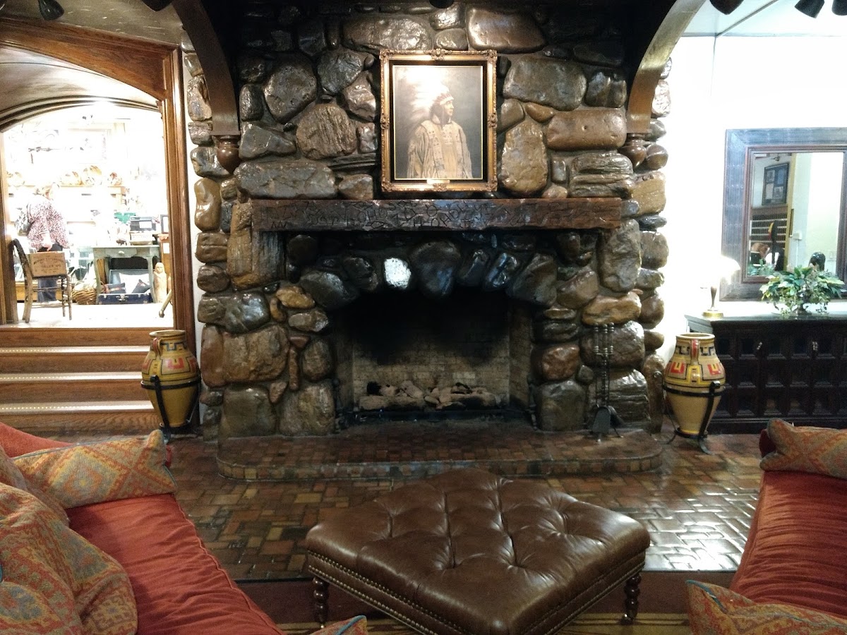 Hotel Alex Johnson Rapid City, Curio Collection by Hilton