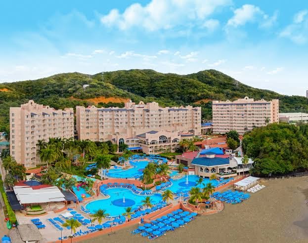 Azul Ixtapa All Inclusive Beach Resort & Convention Center