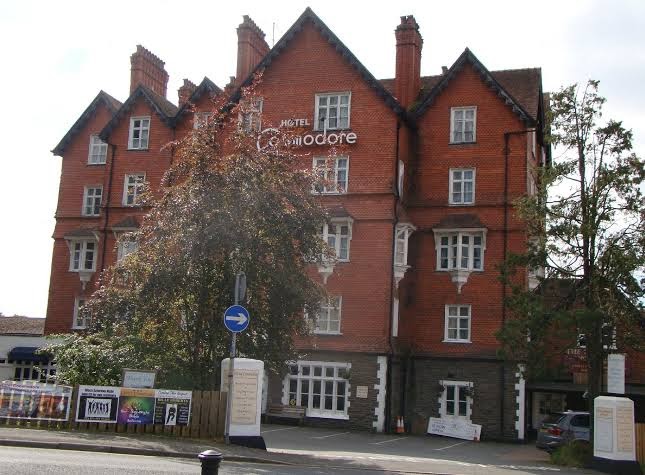 Hotel Commodore