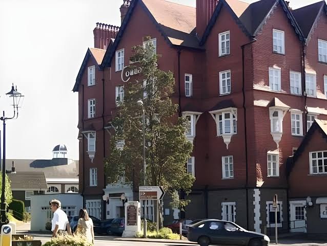 Hotel Commodore