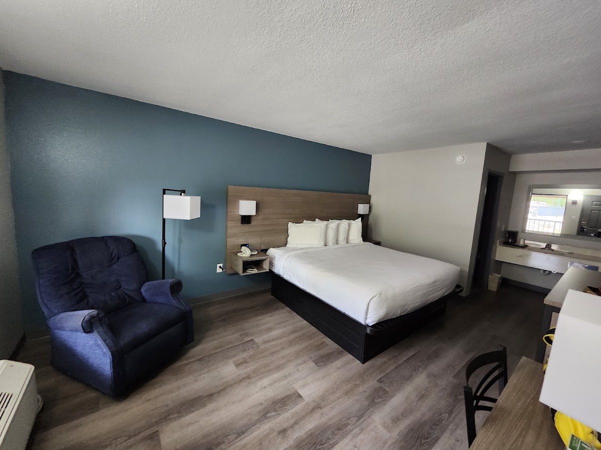 Hot Springs Village Inn