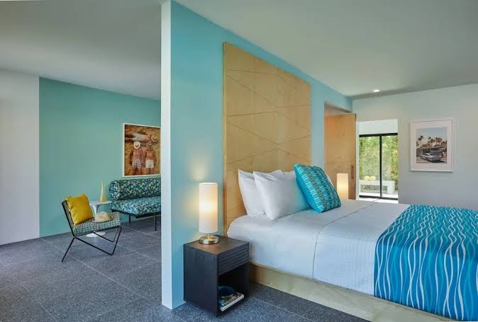 Twin Palms Resort - A Gay Men's Resort