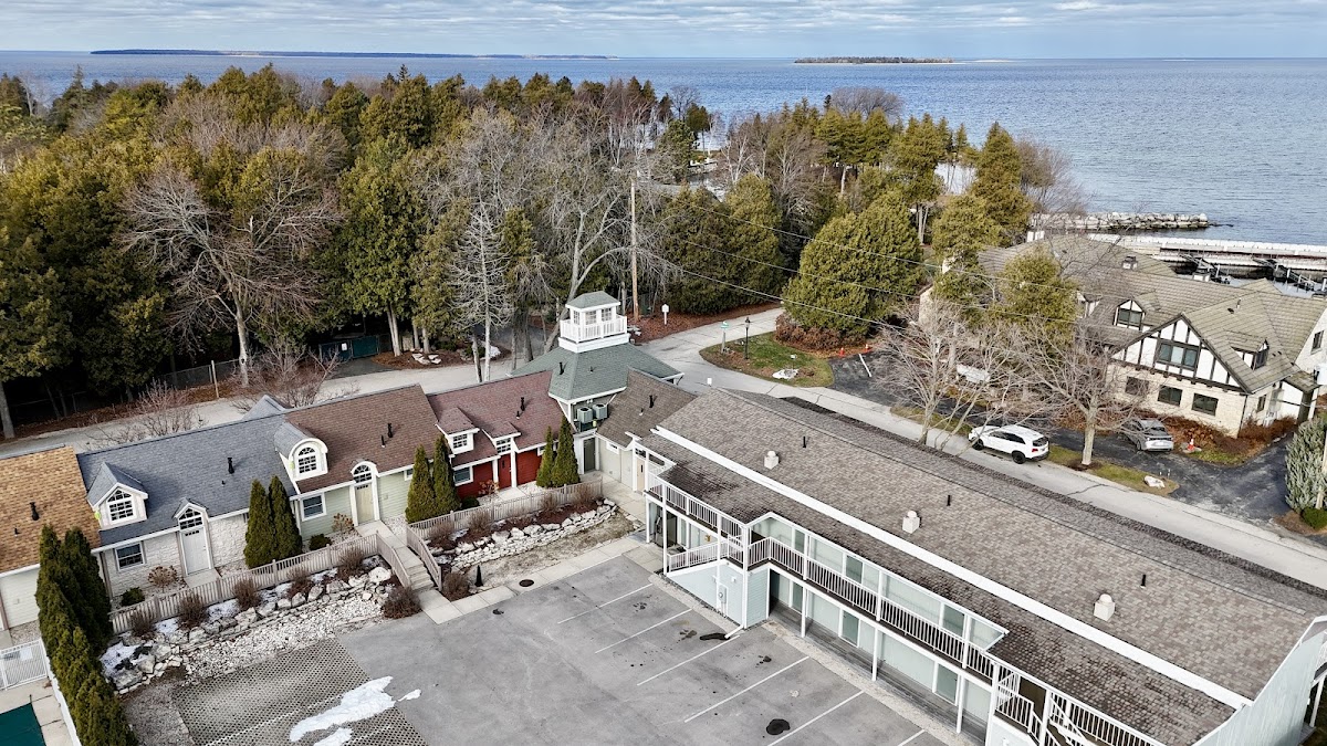 Spruce and Shore Motel