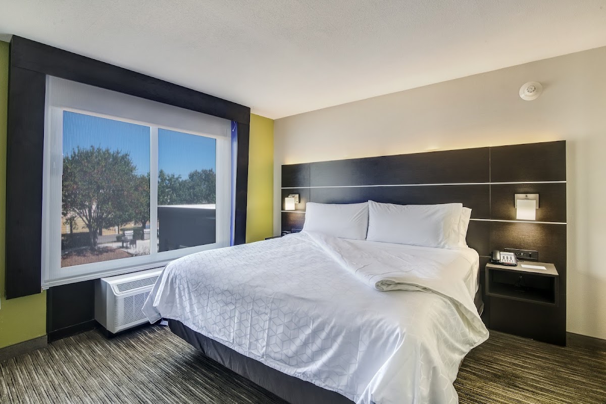 Holiday Inn Express & Suites Longview North by IHG