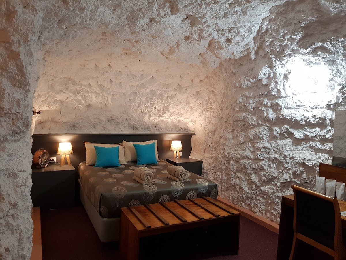 White Cliffs Underground Motel