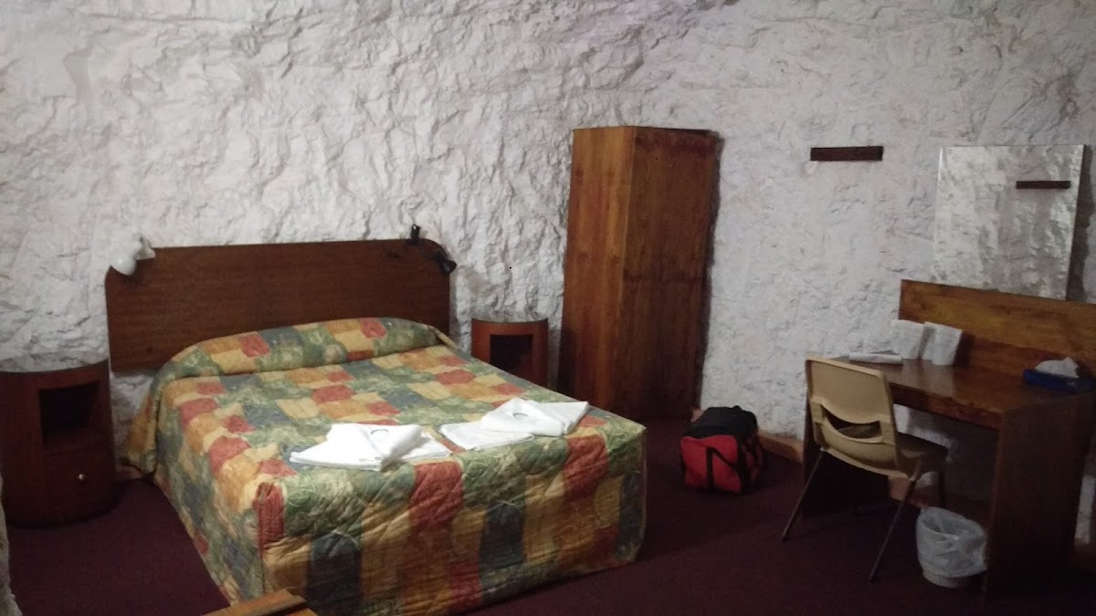 White Cliffs Underground Motel