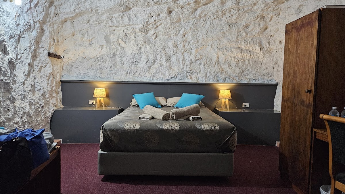 White Cliffs Underground Motel
