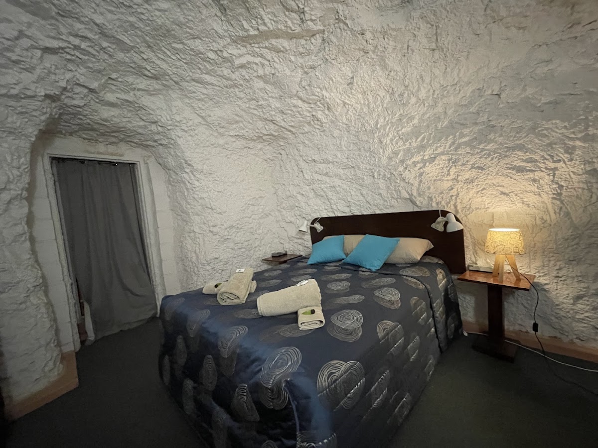 White Cliffs Underground Motel