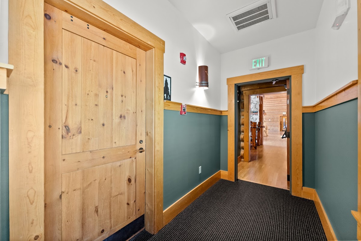 Freestone Inn & Cabins