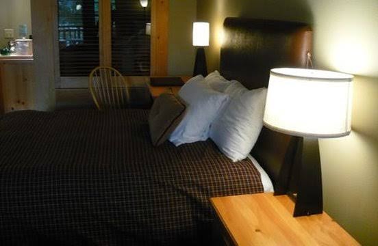 Freestone Inn & Cabins