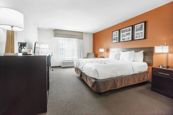 Sleep Inn & Suites And Conference Center Downtown