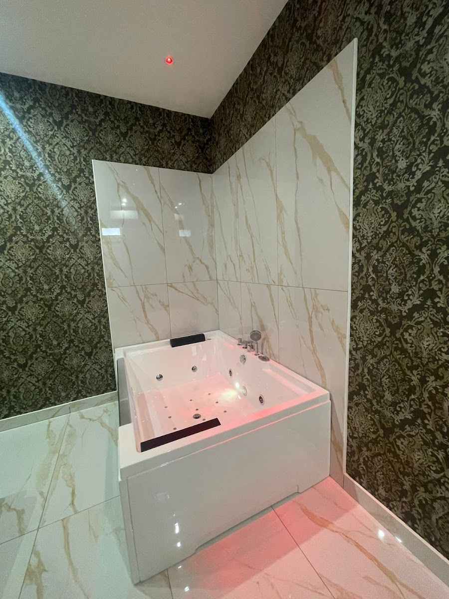 Life Hotel
