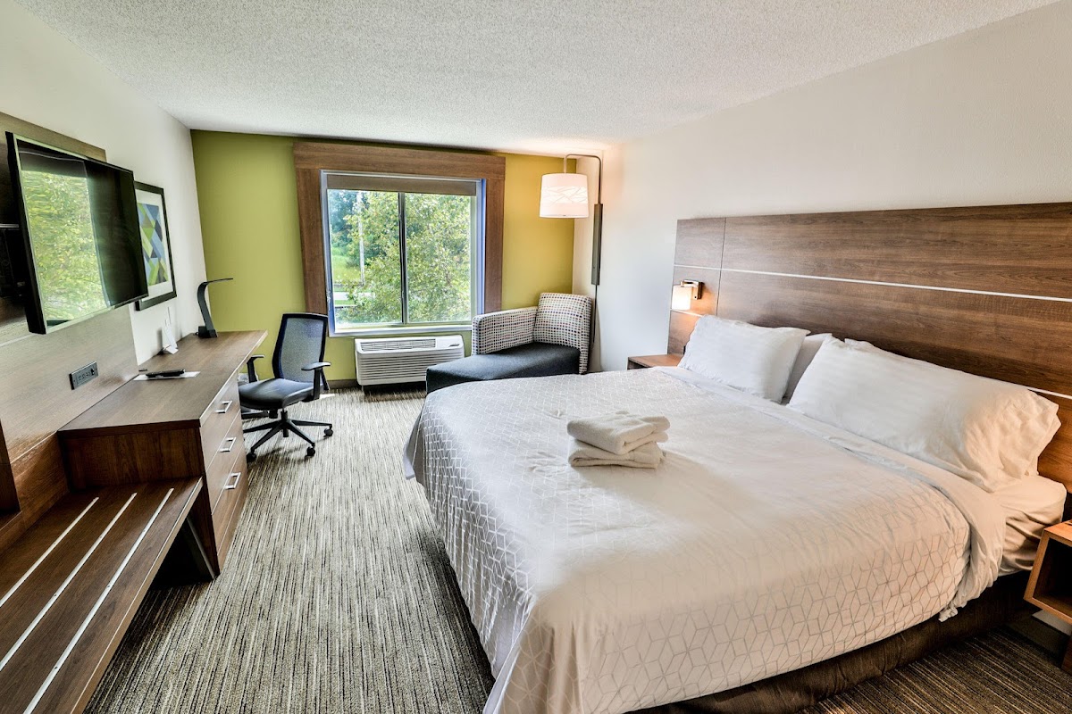 Holiday Inn Express & Suites Dickson by IHG
