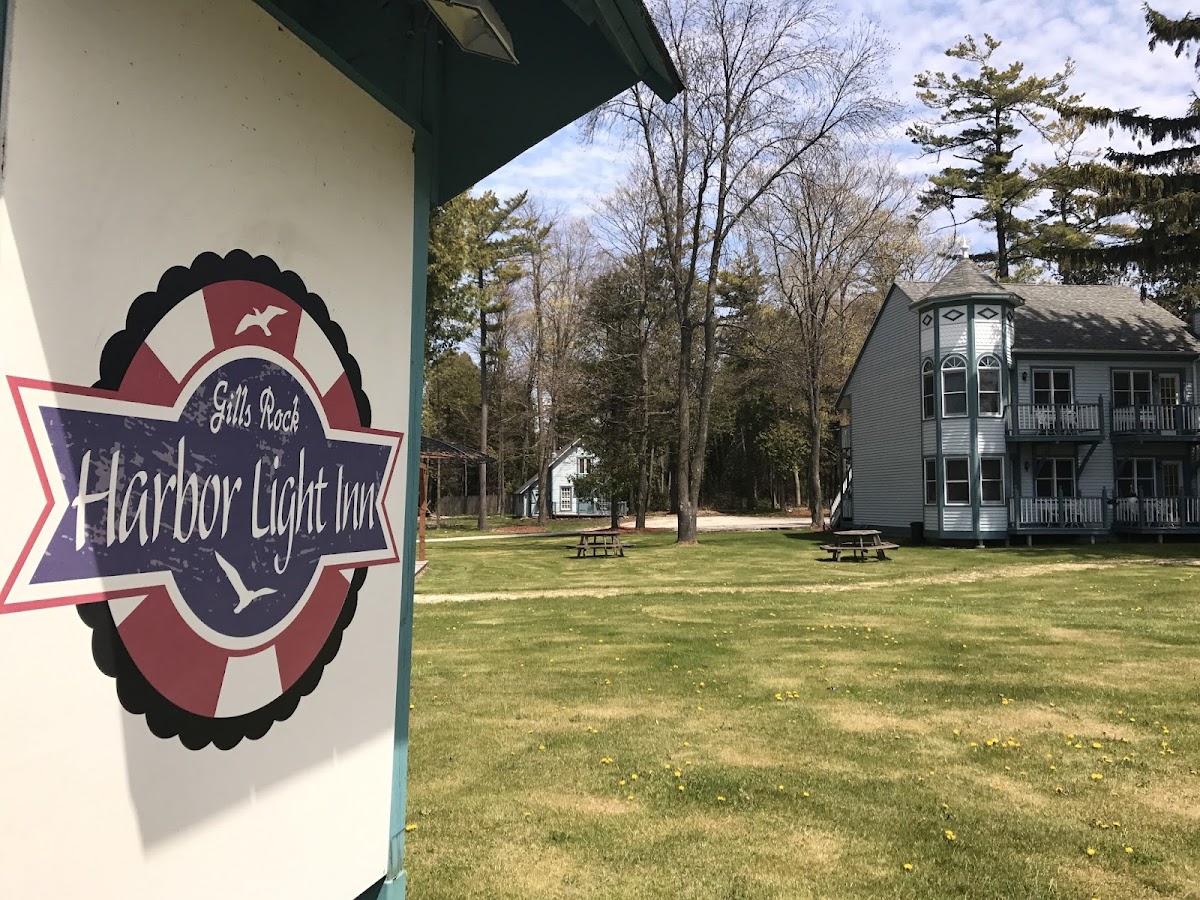 The Harbor Light Inn