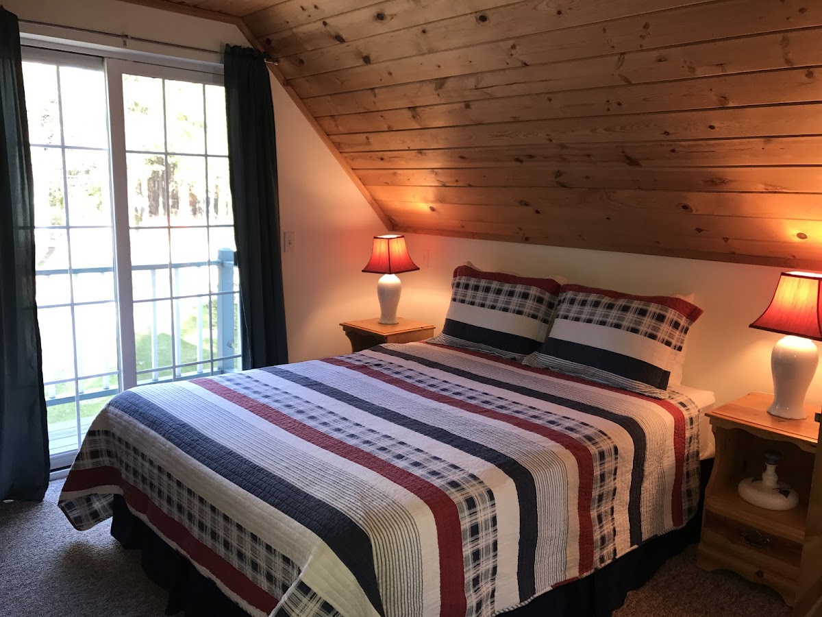 The Harbor Light Inn