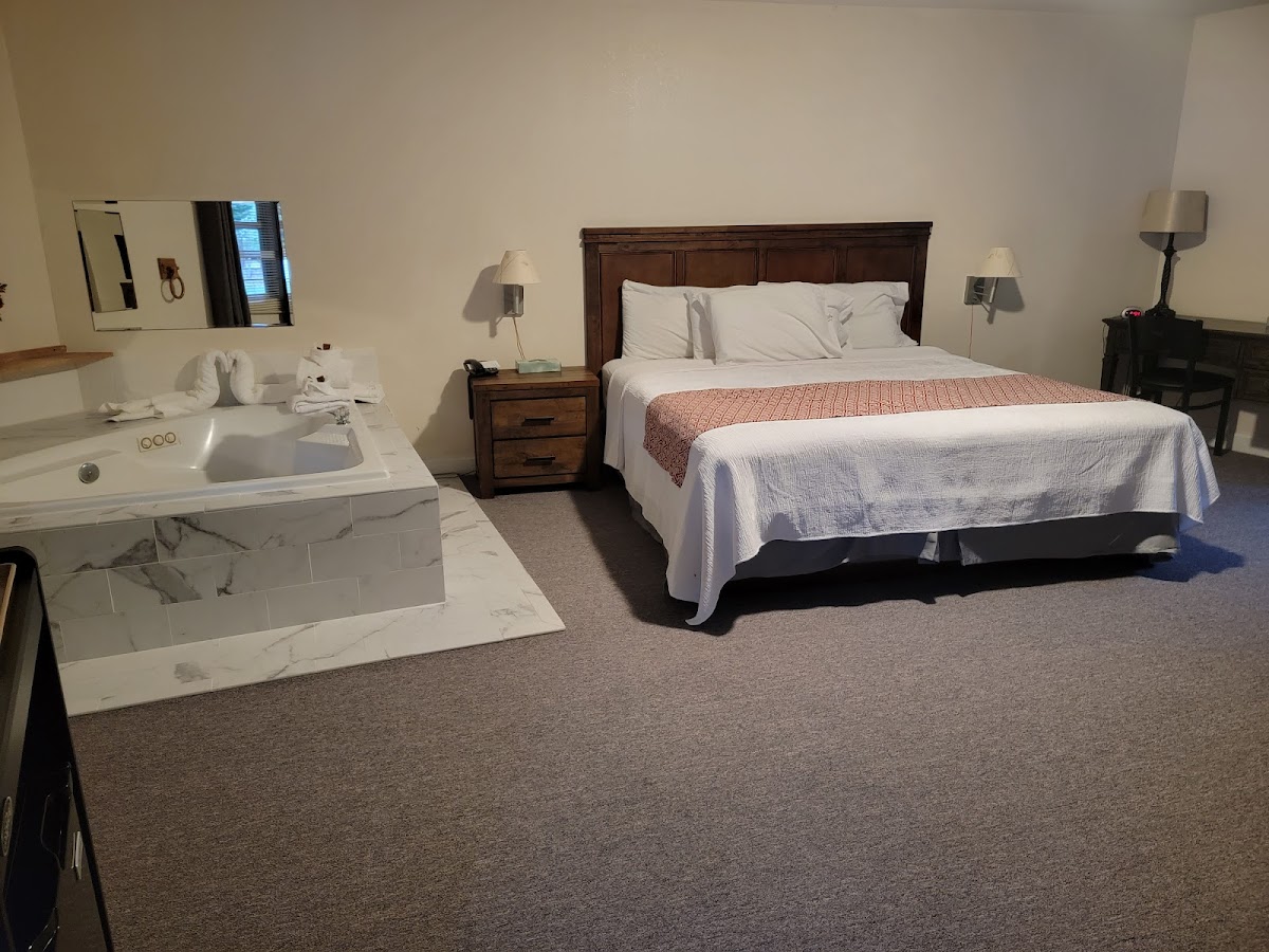 Creekside Lodge