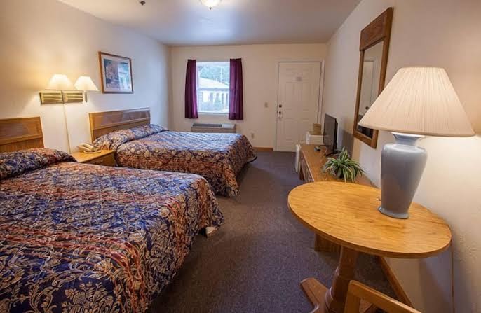 Creekside Lodge